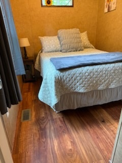 peaceful pines guest room